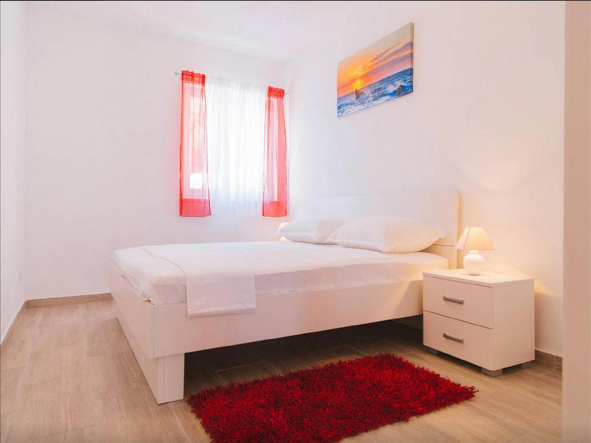 House Karlo Apartments Omis Exterior photo