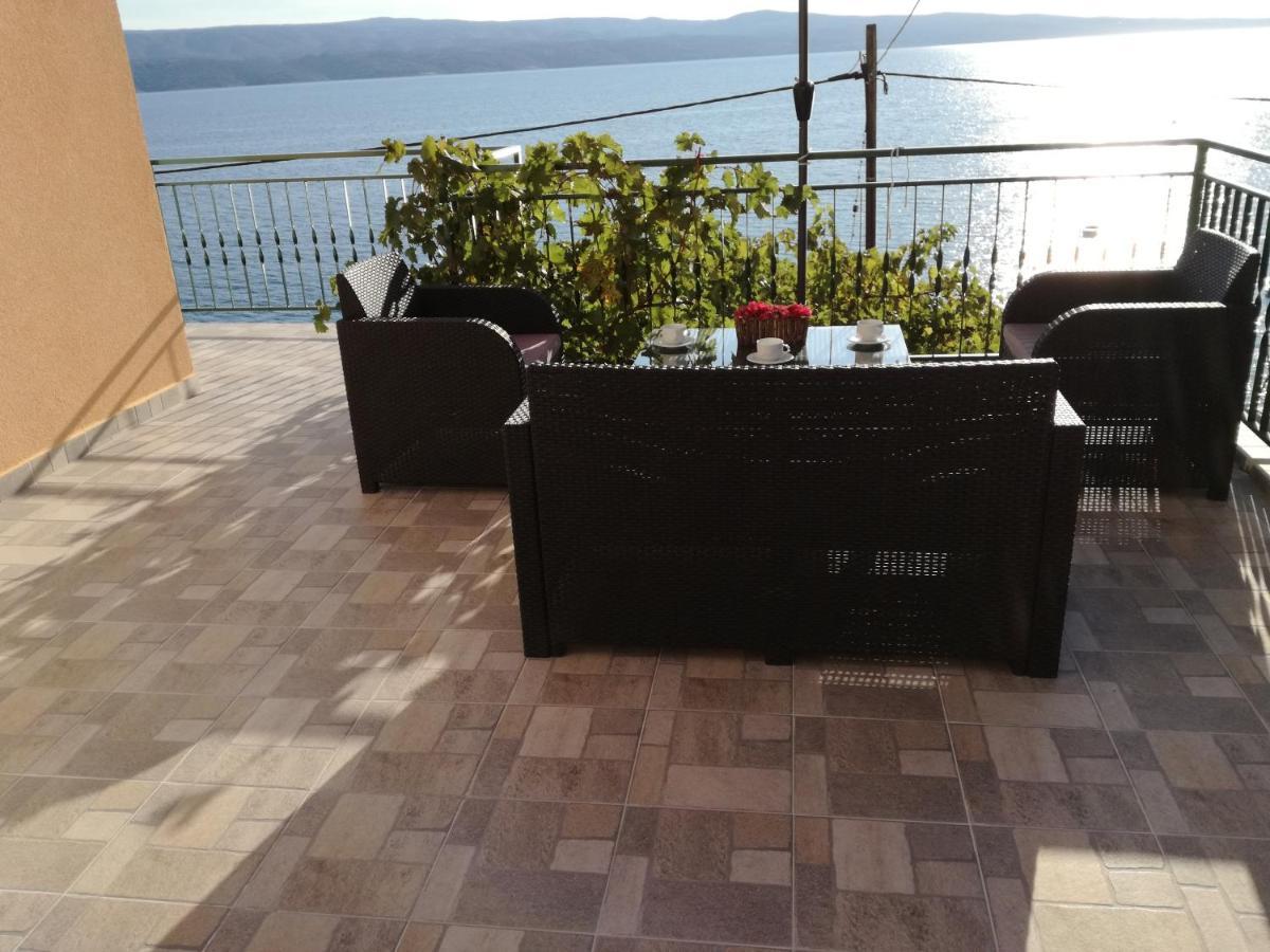 House Karlo Apartments Omis Exterior photo
