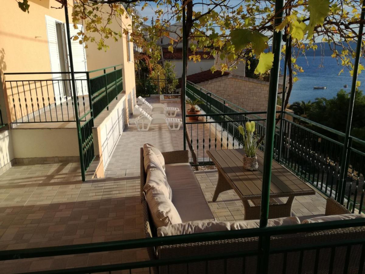 House Karlo Apartments Omis Exterior photo