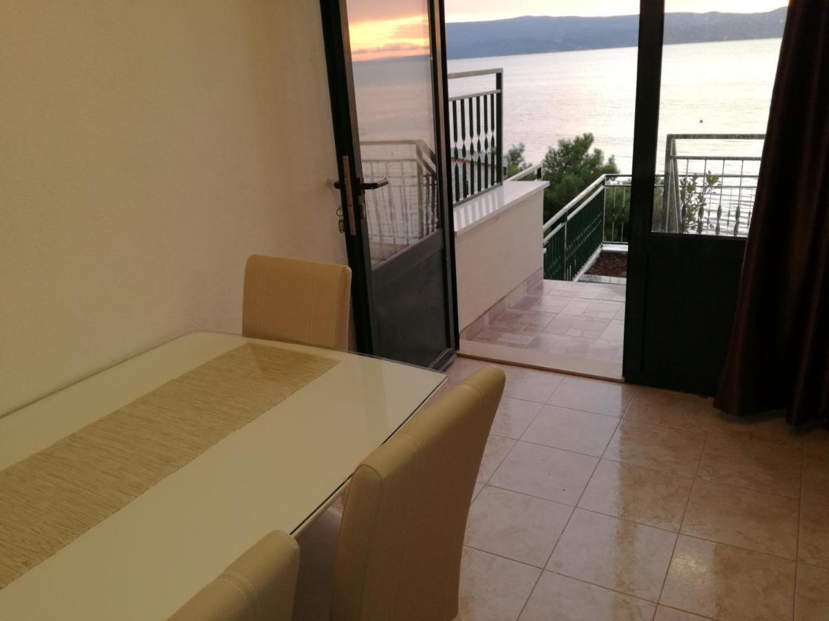 House Karlo Apartments Omis Exterior photo